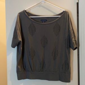 Women’s short sleeve cropped burn out t-shirt